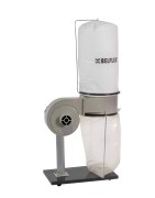 Wood chip vacuum cleaners